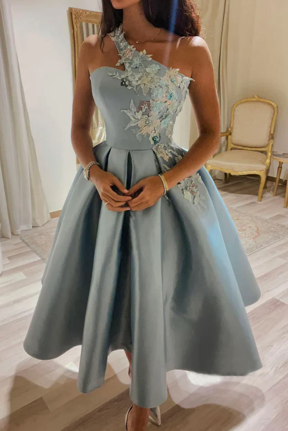 Vestido de fiesta de satén azul cielo de corte A con un solo hombro, corto, 2025 SP1016