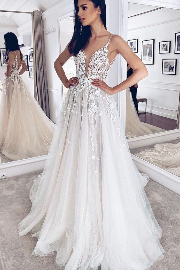 Robe de mariée sexy en dentelle ivoire Robe de mariée en tulle doux avec col en V WD4517