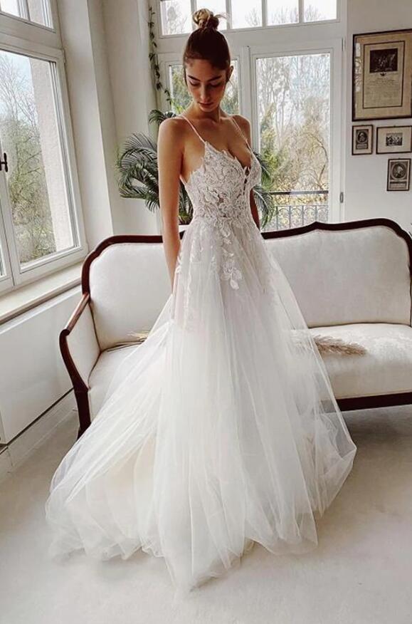 Vestidos de novia de corte A con escote en V, tul, encaje, apliques y abalorios, tirantes finos