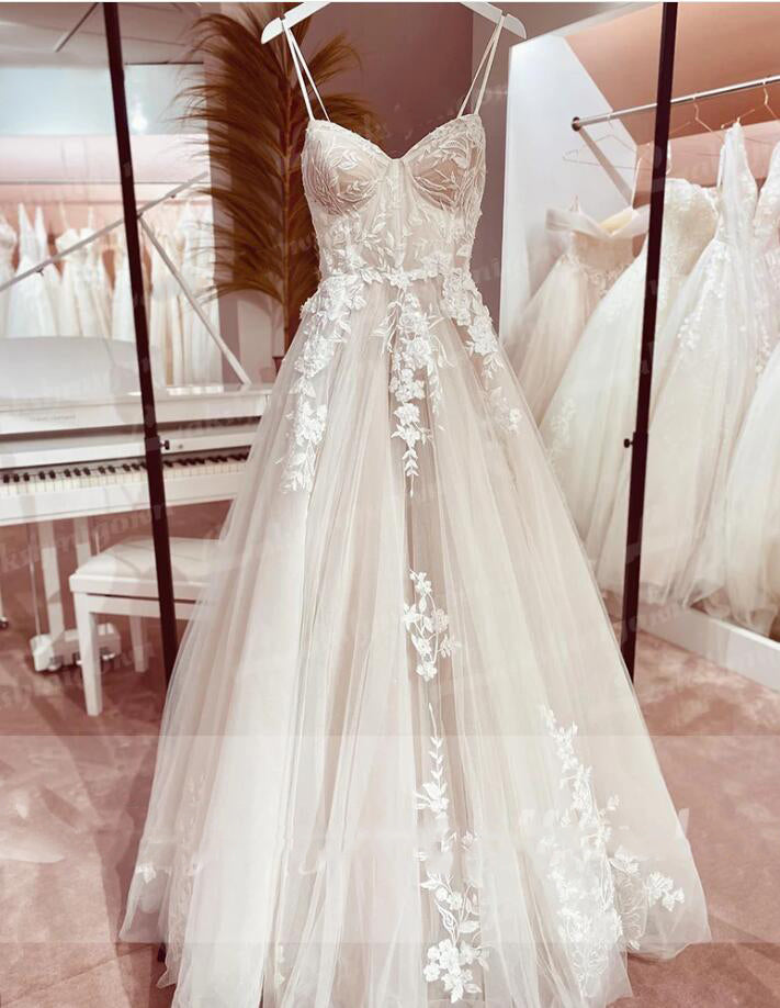 Robe de mariée princesse en dentelle, robe de mariée 2024, bretelles spaghetti, train chapelle, robe de mariée en tulle champagne Lakshmigown