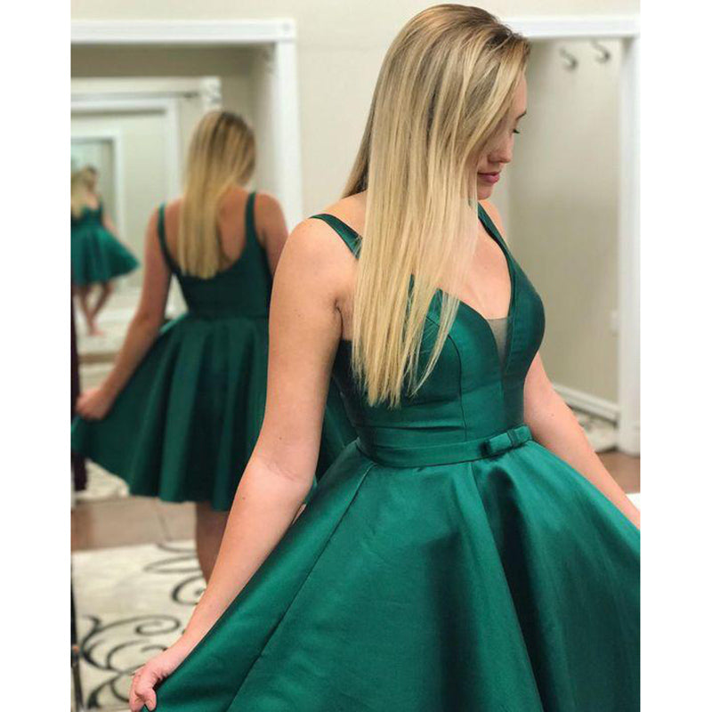 Elegant Green V Neck Short Graduation Dress with Straps Cocktail gown Siaoryne Elegant Green V Neck Short Graduation Dress with Straps Cocktail gown Siaoryne