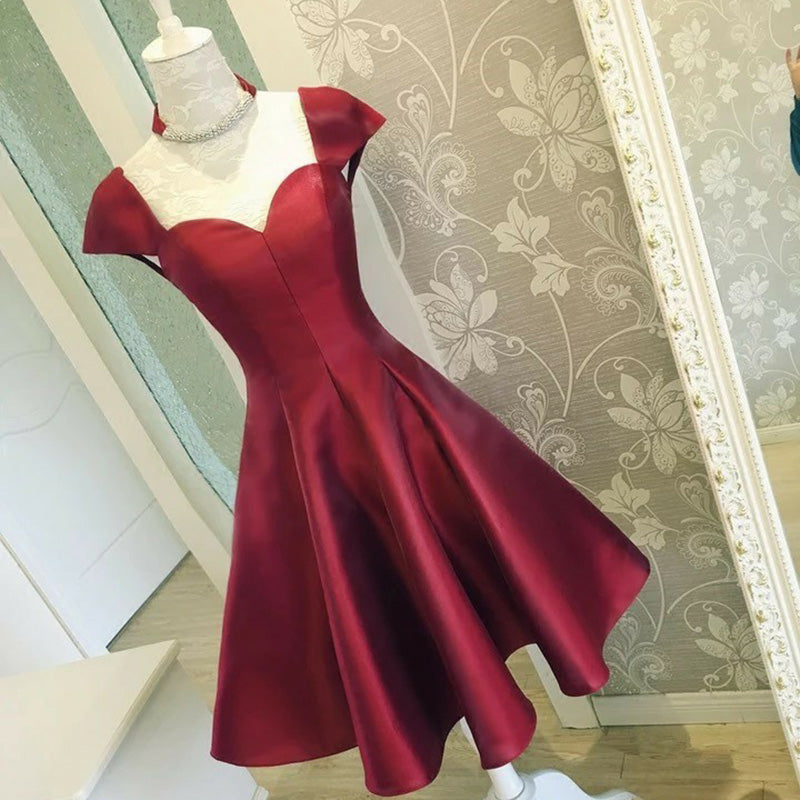2025 Vestidos de fiesta cortos color burdeos con mangas cortas, vestido de graduación de octavo grado en línea A