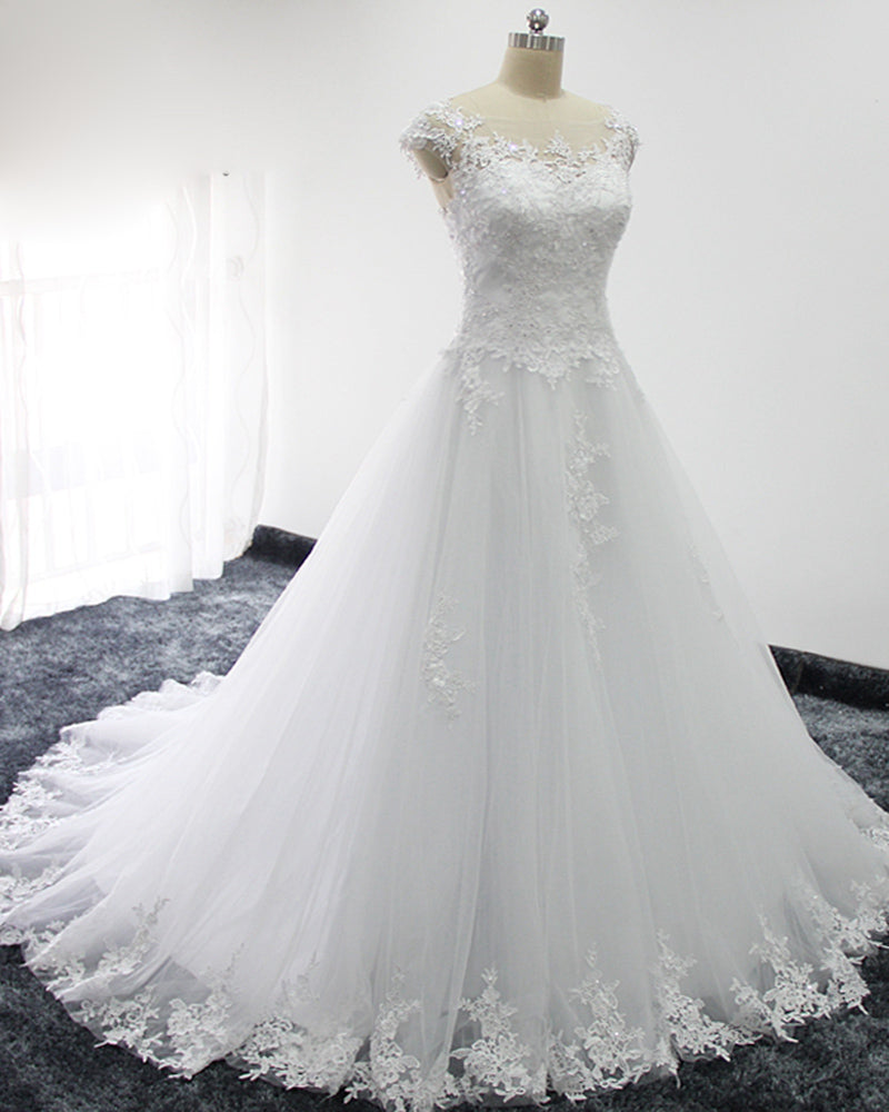 Vestido de novia de corte A favorecedor con apliques de encaje WD641