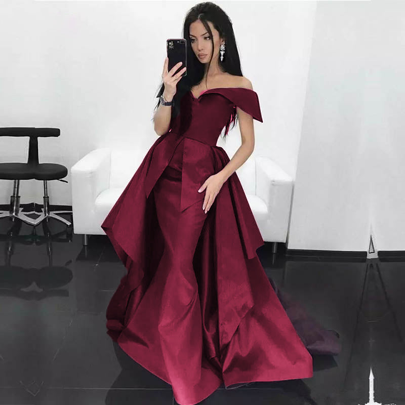 Vestido de fiesta de sirena rojo oscuro de satén con hombros descubiertos para mujer, vestido largo formal de noche con cola
