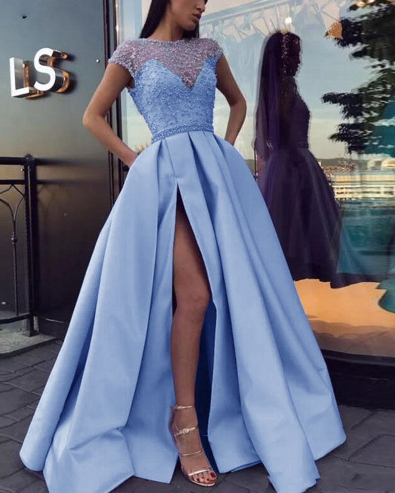 Vestidos de noche largos de satén con abertura y mangas cortas y cuentas en forma de A en color azul PL0901