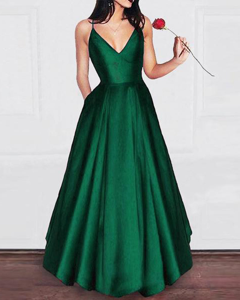 Robe de bal élégante en satin vert foncé avec poche et longue ligne A