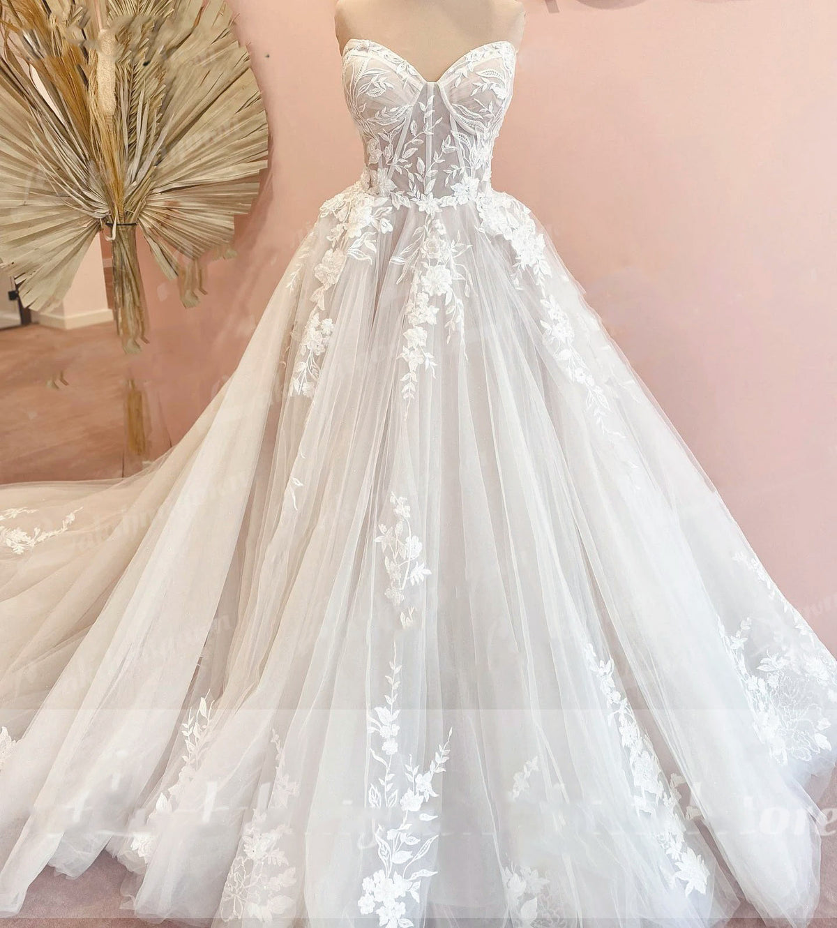 Luxurious Court Train Wedding Dress Vestido Civil Tulle Wedding Dresses Sleeveless Lace Bodice Bridal Gown Robe de mariee