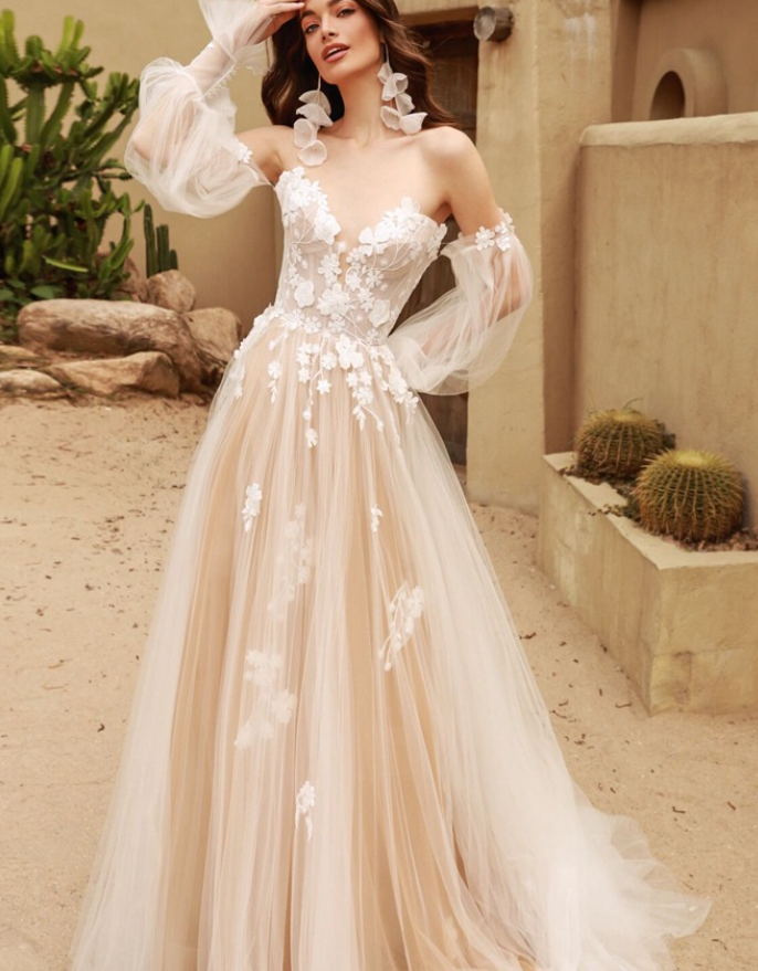 Sexy Sweetheart Fancy Nude/ivory Lace and Mesh Wedding Gown with long sleeves