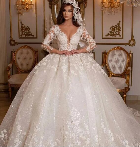 Vintage 2024 Lace Wedding Dresses Princess Ball Gown Beading Bridal Gowns Shinny Tulle Long Sleeves Ivory Dubai Marriage Dress