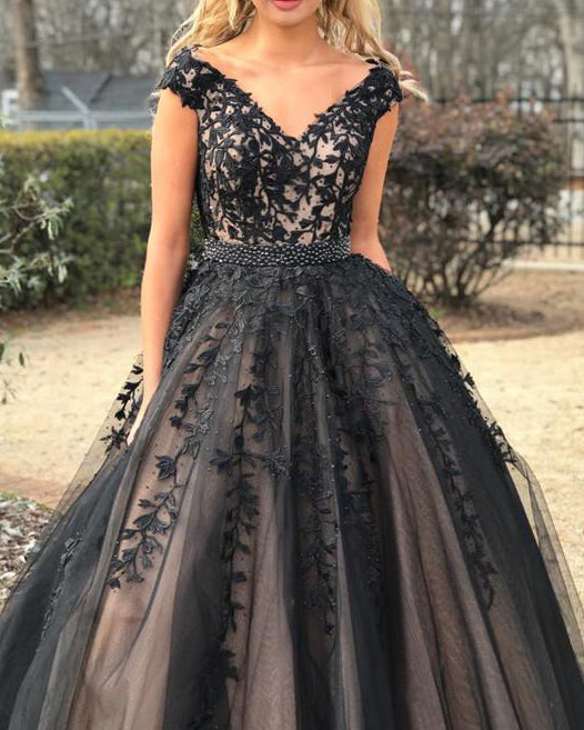 Fancy Dreamy Deep V Neck Black  Lace Embroidered Prom Dresses Girls Graduation Gown
