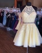 Lovey Yellow Halter Short Prom Dresses Lace Homceoming Party Gown