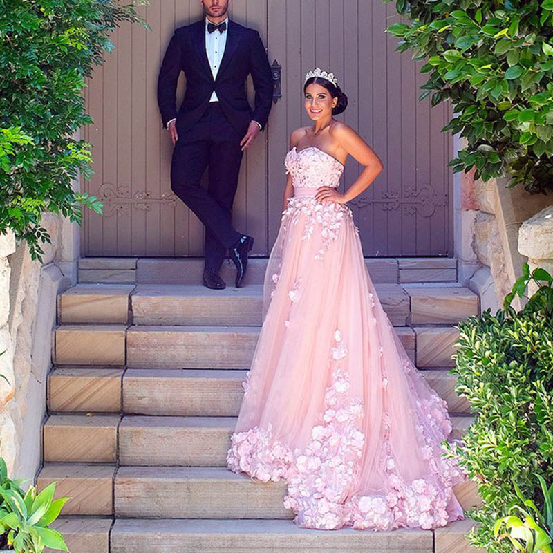 Dreamy Pink Flower Wedding Dresses Lace Appliques Sweetheart Empire Waist Maternity Bridal Gown