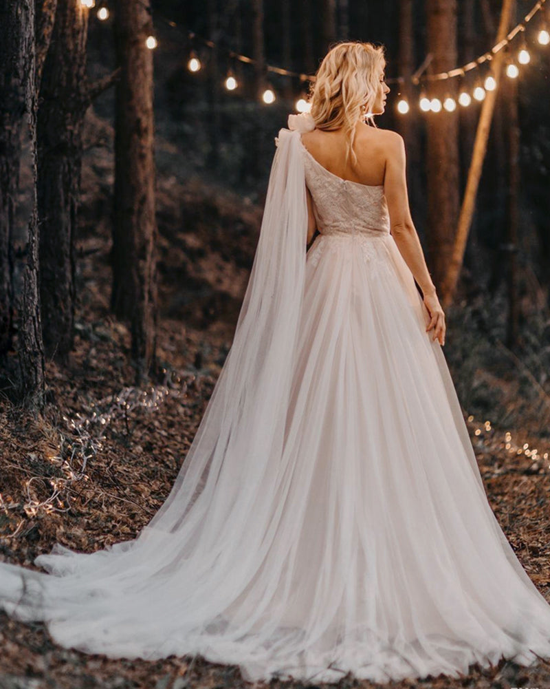 2022 One Shoulder Wedding Dresses Applique Lace  Sweep Train Tulle Bride Gowns Vestido De Novia WD1112