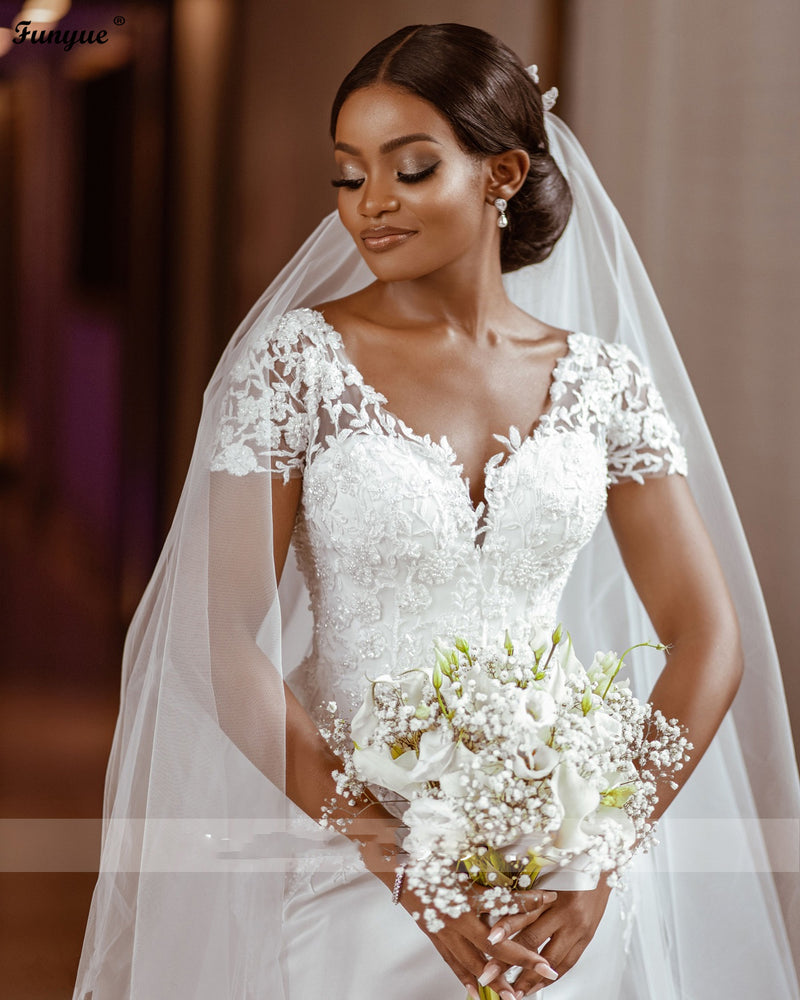 Romantic Short Sleeces Mermaid Lace Wedding Dress 2023