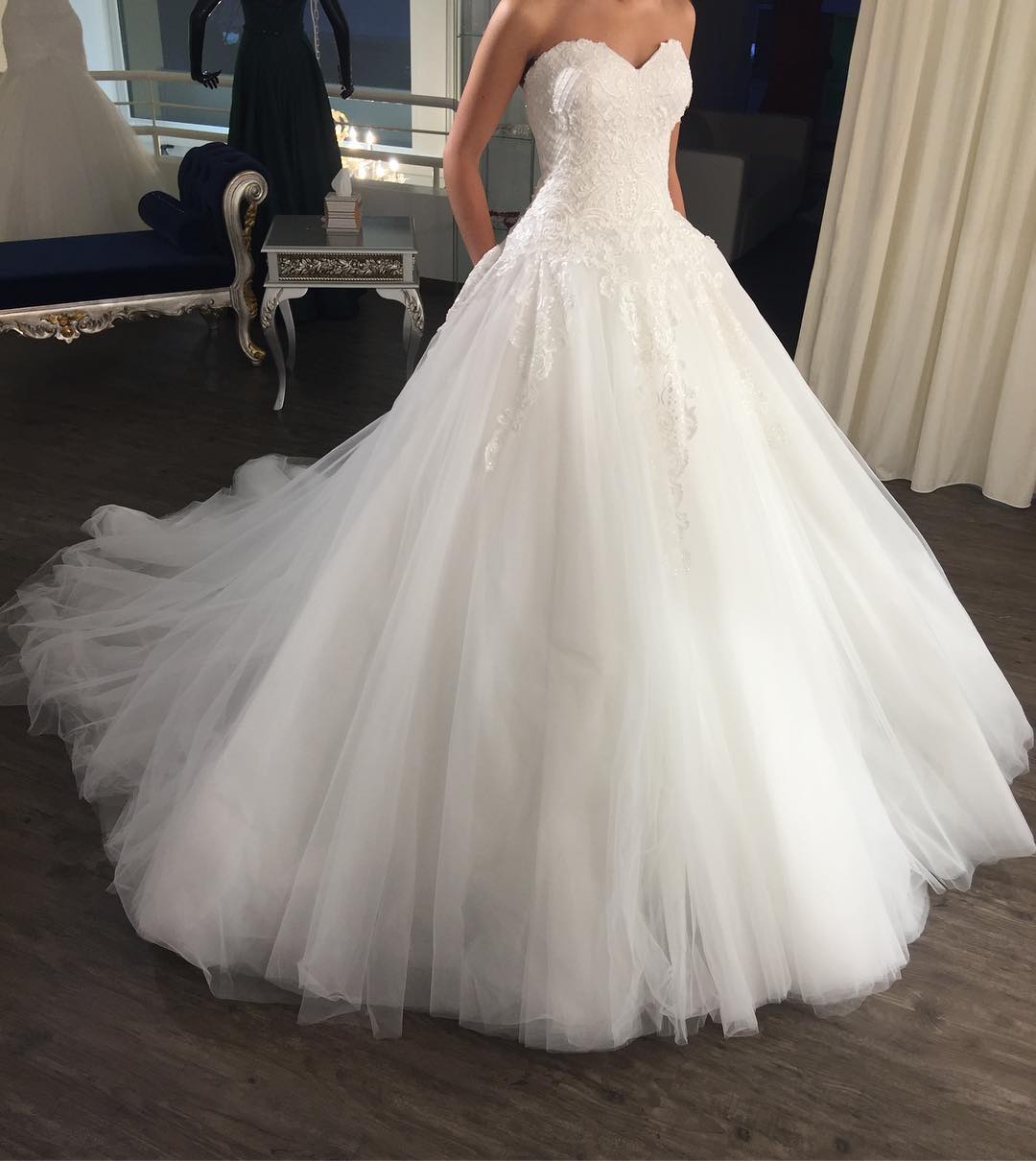 Vestidos de novia con escote en forma de corazón y corpiño de encaje Siaoryne WD001 en tul blanco