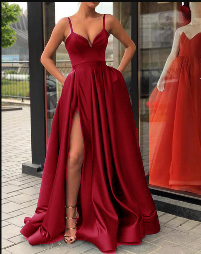 Spaghetti Straps Black Prom Gown Long Evening Party Gown with Slit Robe De Soiree