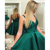 Elegant Green V Neck Short Graduation Dress with Straps Cocktail gown Homecoming Dress