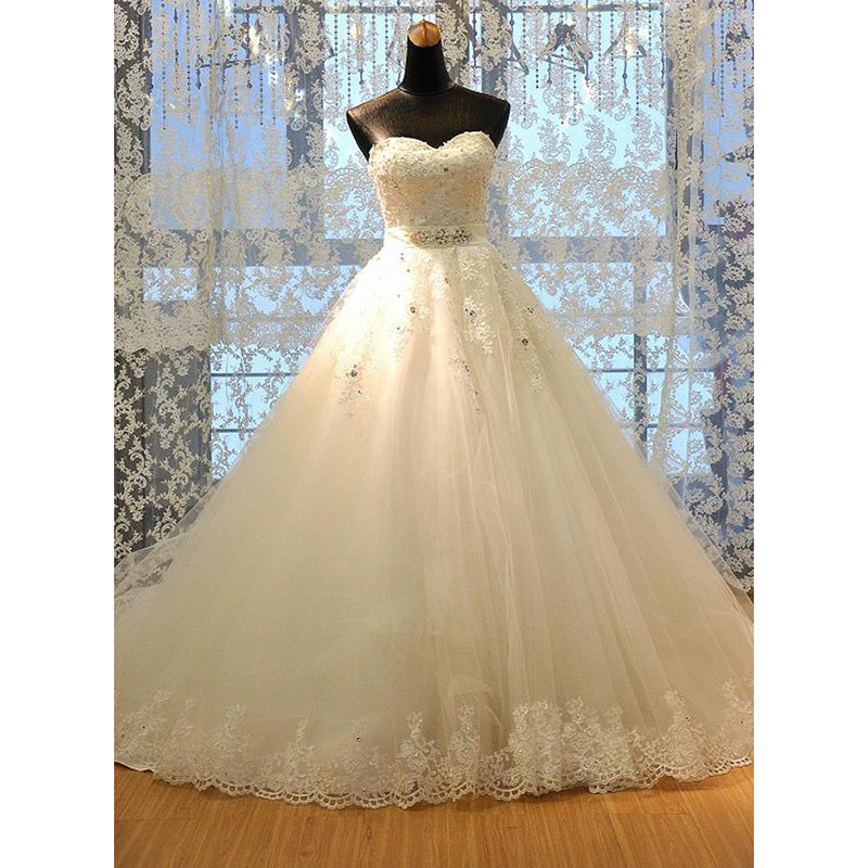 Vestido de novia clásico de encaje en forma de A hecho a medida Vestido de novia de escote corazón de encaje 2019