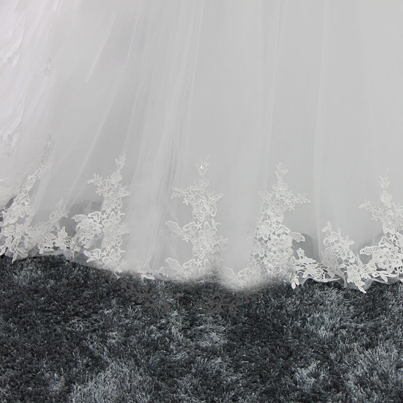 Figure Flattering A-Line Wedding Dress with Appliques Lace WD641
