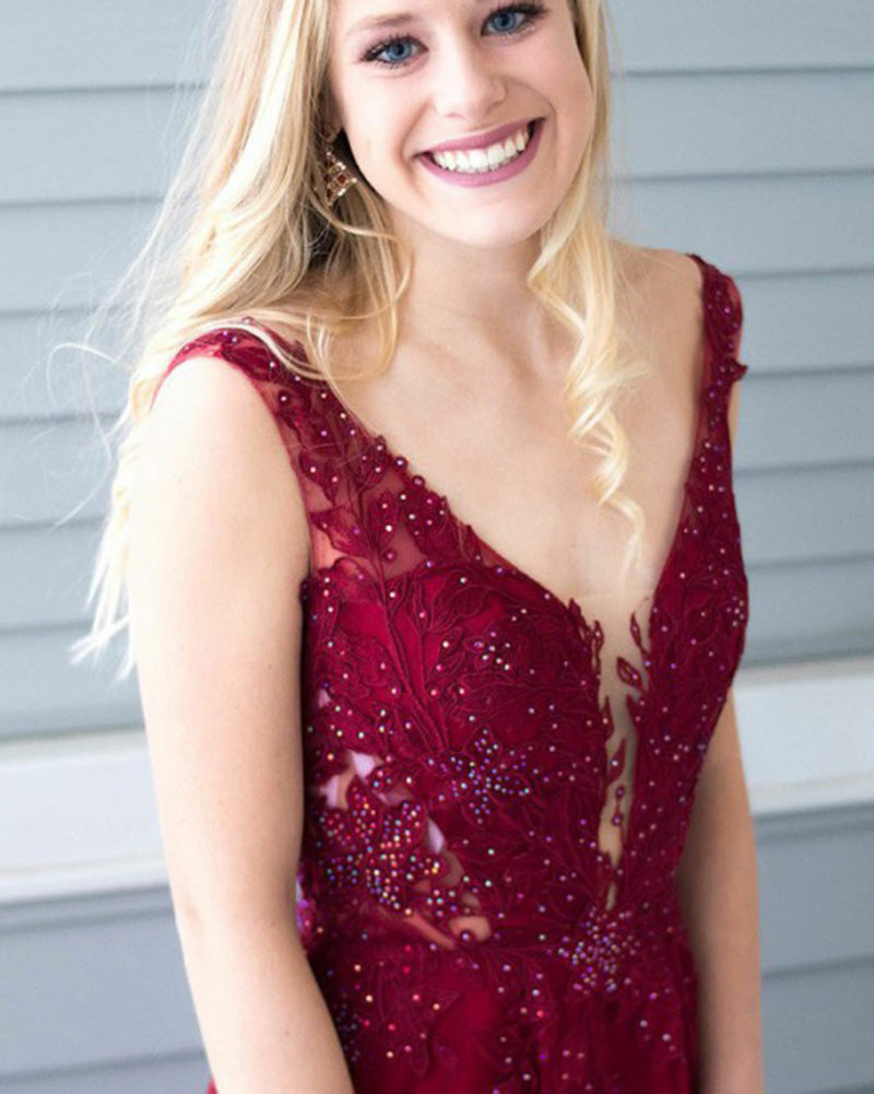 Timeless Red Evening Dress & Prom Dress with a Vintage Lace Design