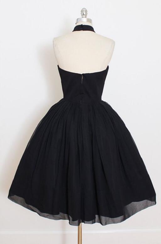 Halter High Neck  Short Black  Halter Short Prom Homecoming Dresses  A-Line Knee Length Backless Graduation Dresses for Teens