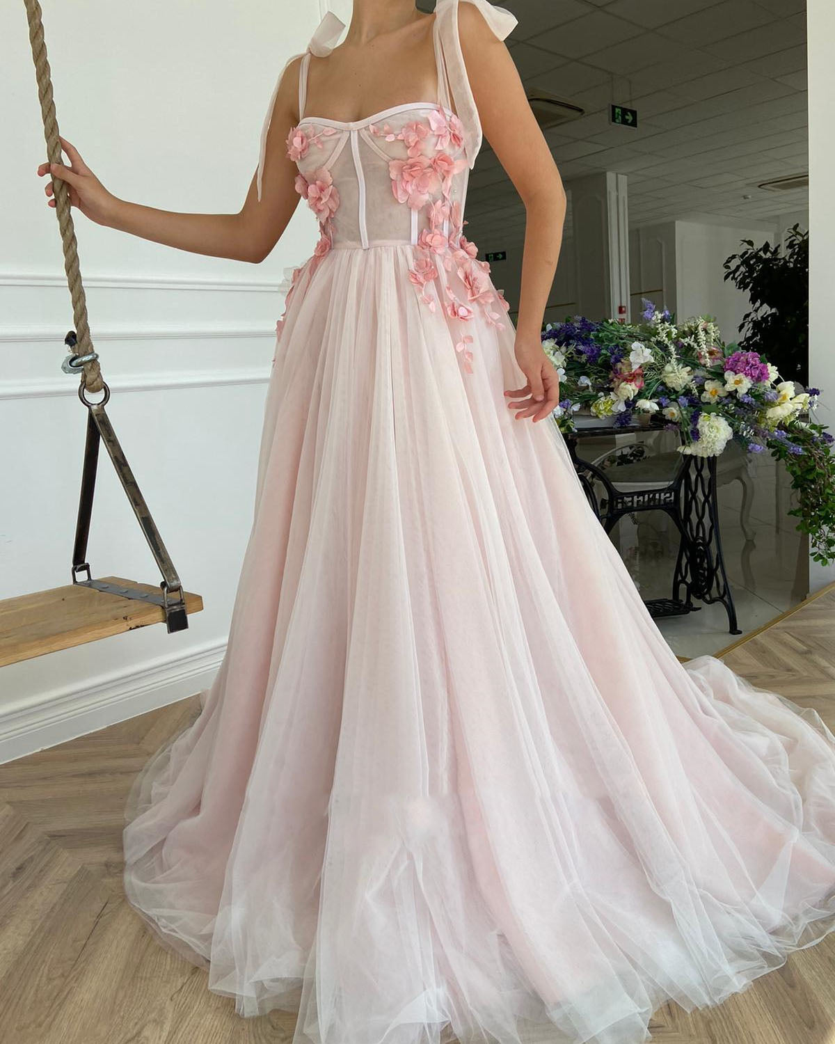 Vestido largo estilo cottagecore en color marfil y rosa para boda o fiesta de graduación, vestido formal con flores PL2123