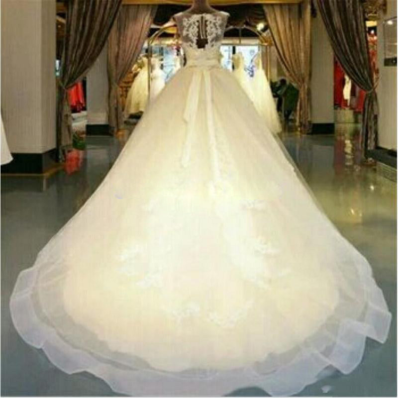 Luxury Country Train Scoop Neck Lace Appliqued Ball Gown Bridal Dress Princess Wedding Dress with Belt