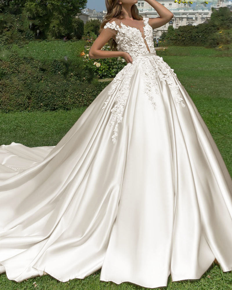 Robe de mariée ivoire à encolure dégagée et manches courtes à col en V illusion WD10120 