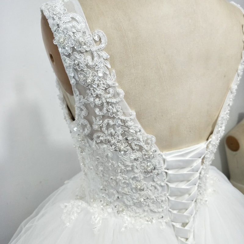 Lovely Scoop Neck Puffy Short Wedding Dress with Lace Beading Summer Bridal Gown