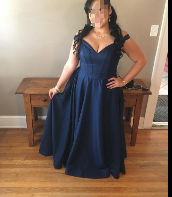 Off Shoulder Burgundy Prom Dress Satin A Line Graduation Dress Girls Long Homecoming Gown Outfits