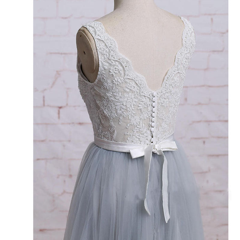 WD1401 Chic Ivory and Grey A Line Romantic Tulle Bridal Gown,V neck Lace Formal Prom Dress 2018
