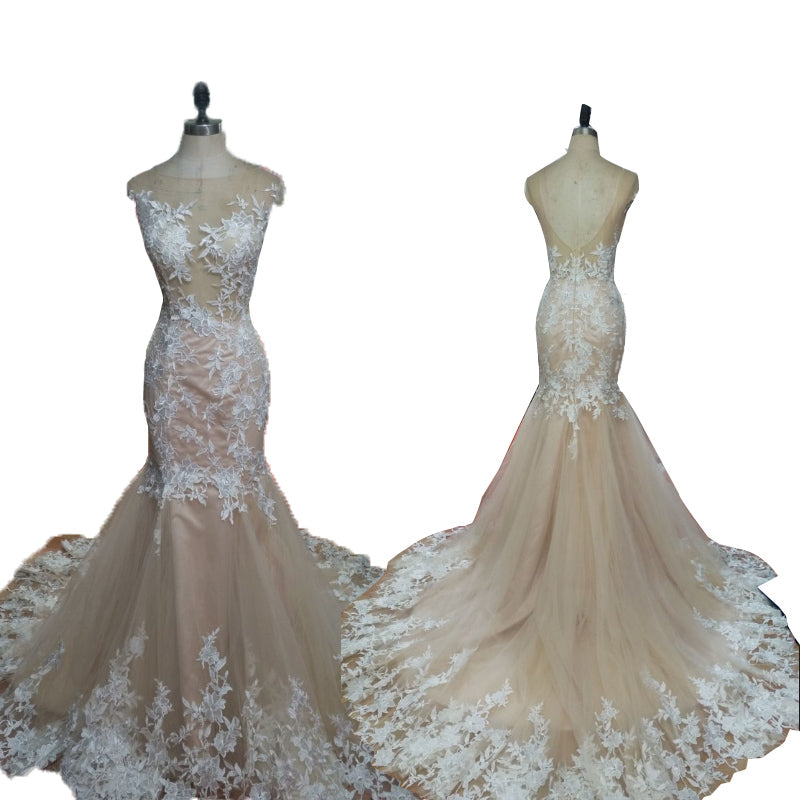 Elegante vestido de novia de encaje color champán con escote redondo y corte sirena 2020